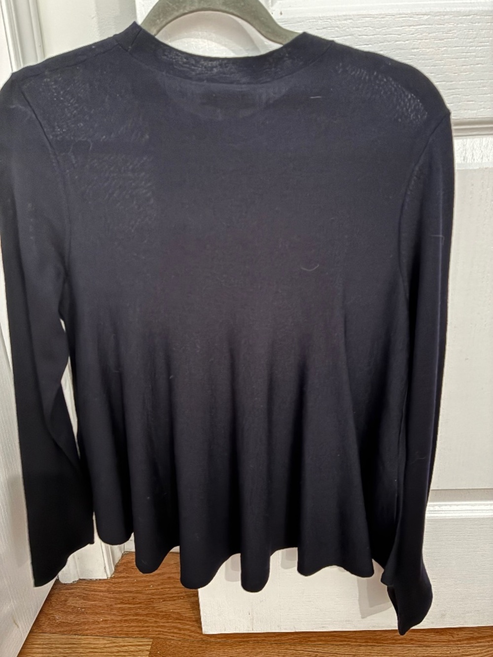 COS sweater 100% biologic wool, feminine flared shape